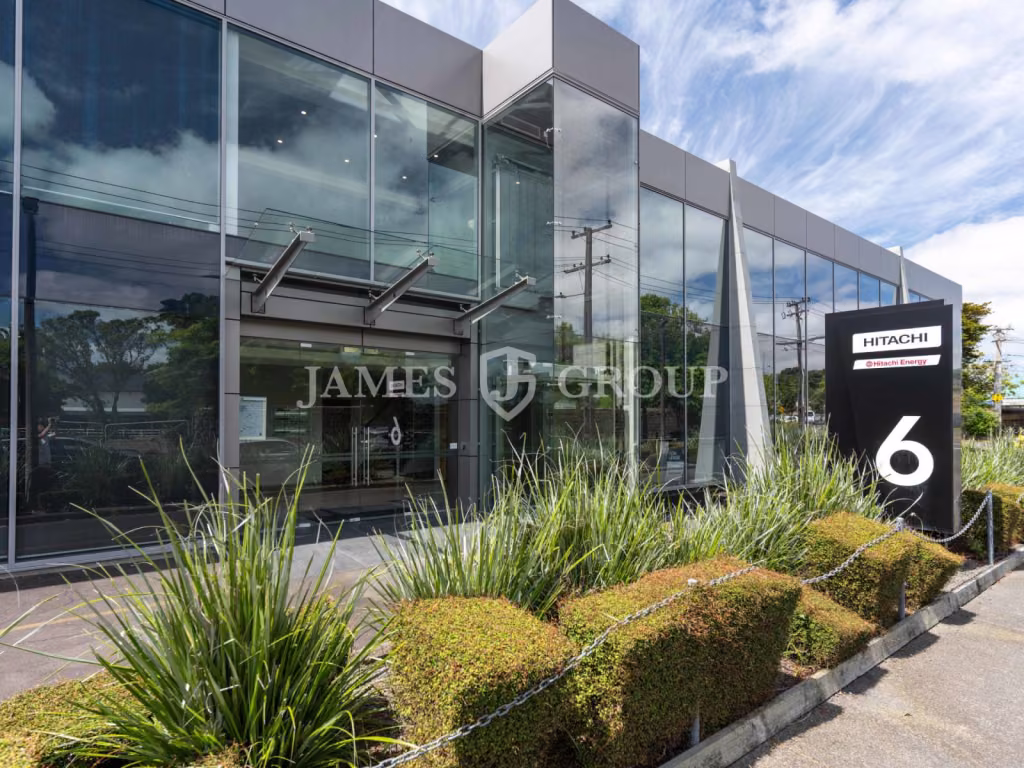 230m² Office With Parking In Central Ellerslie