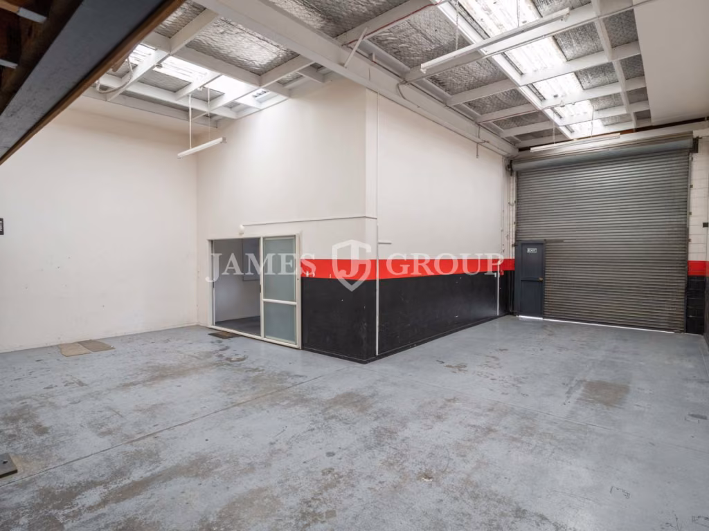 Tidy East Tamaki Unit For Sale | 208m²