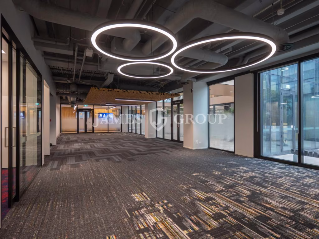 404m² Premium Office With Courtyard