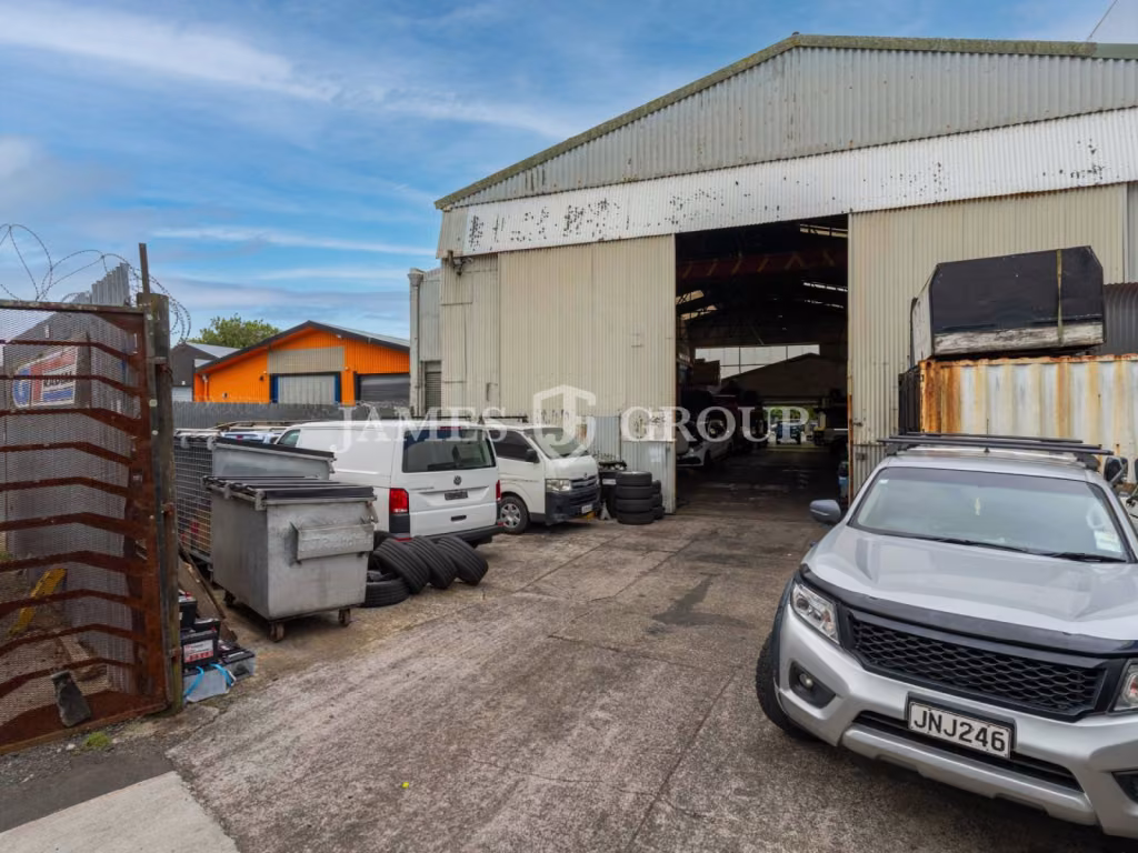 Affordable Yard & Warehouse In Central Takanini
