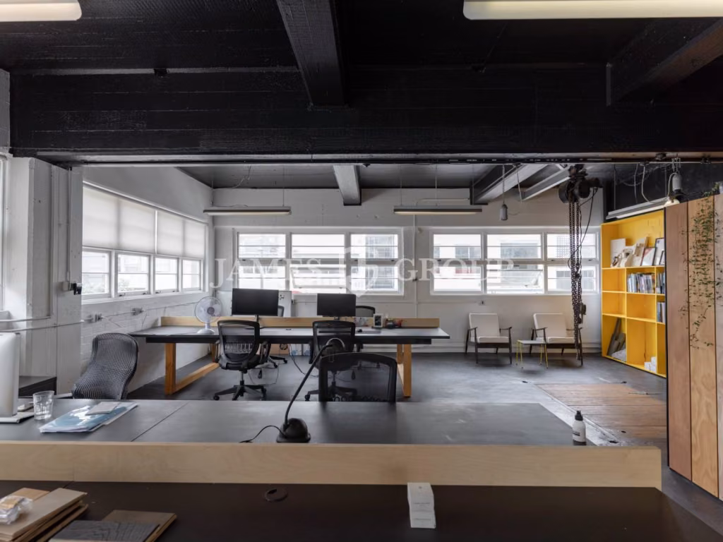 Newmarket Character 88m² Office