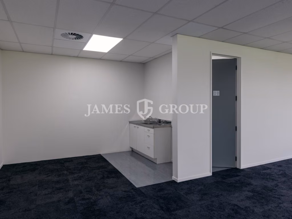 620m² A-grade Penrose Unit | Motorway Profile