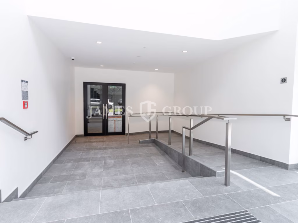 High Profile Character Office + Great Incentives