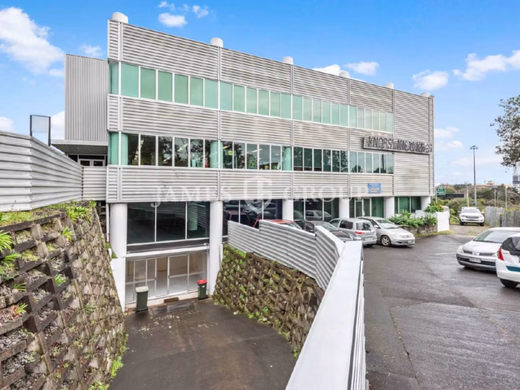 Affordable Top Floor With Views