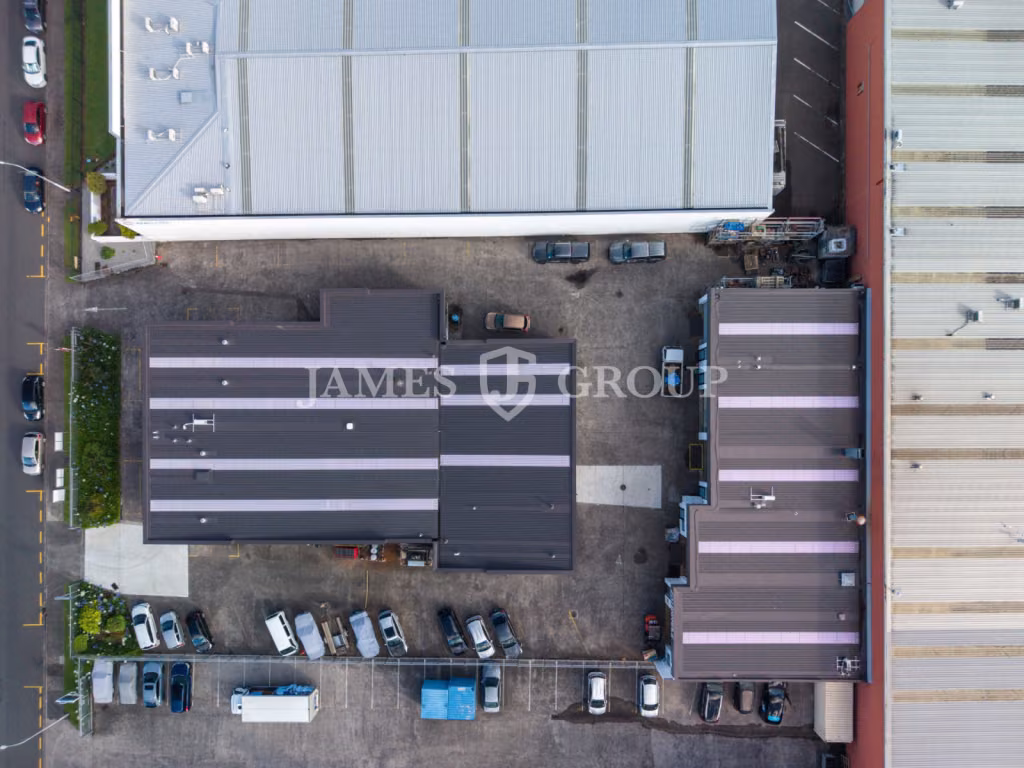 Gantry Crane-ready Unit In Prime Wiri Location