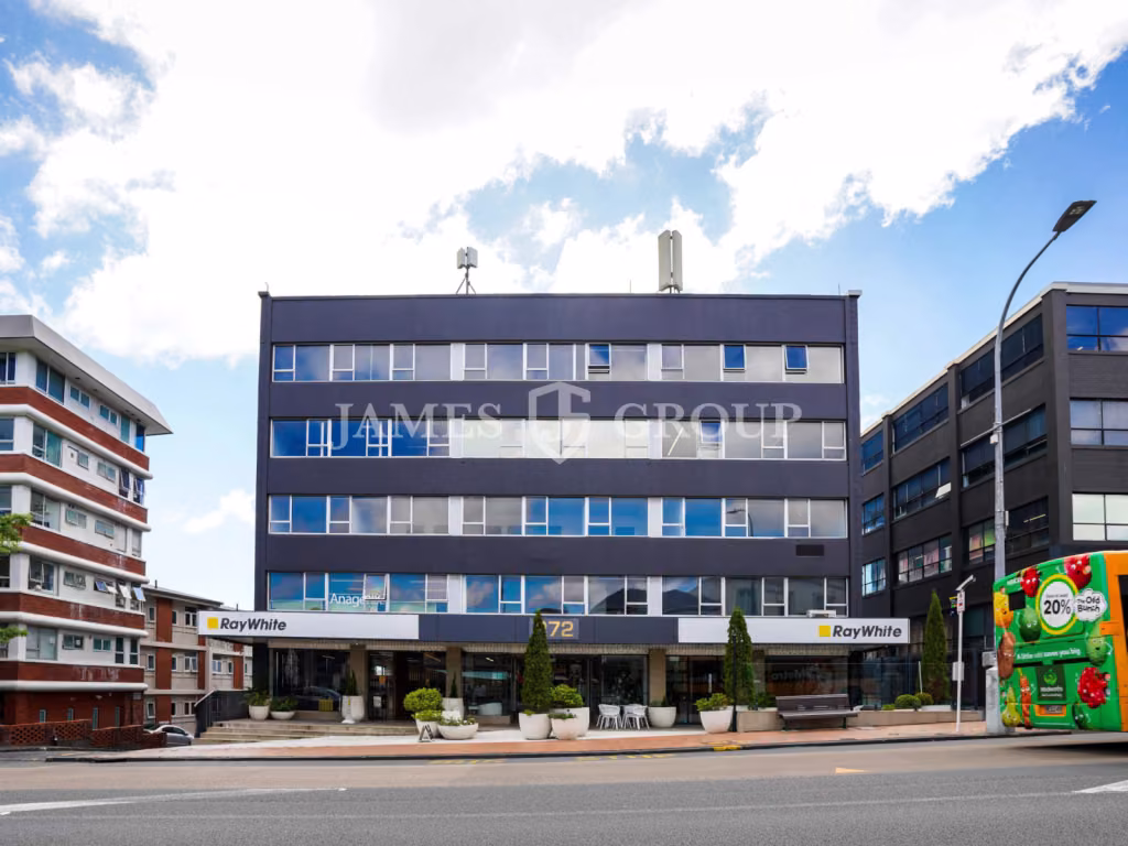 Well-positioned 109m² Open Plan Office