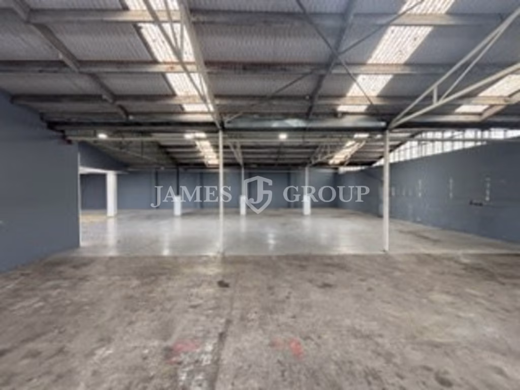 Road Front Warehouse | Exclusive 795m² Yard