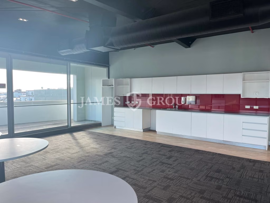 Top Floor Mount Eden Office – City Fringe Hub