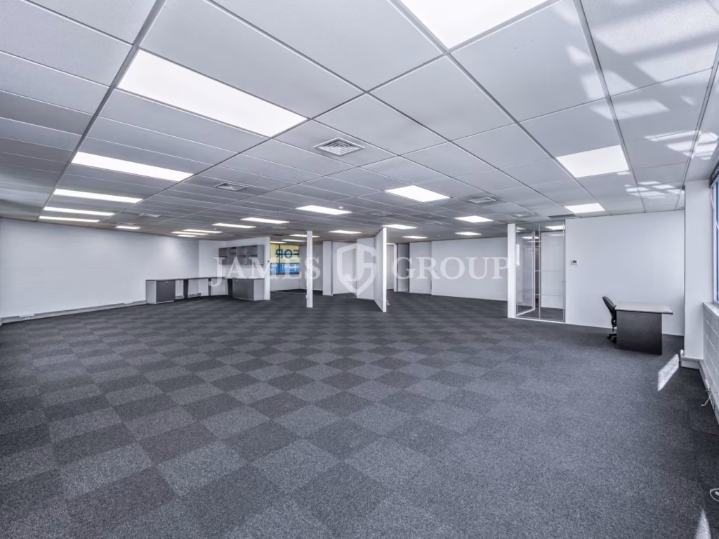 Ellerslie Office Hq – 356m² + 20 Car Parks