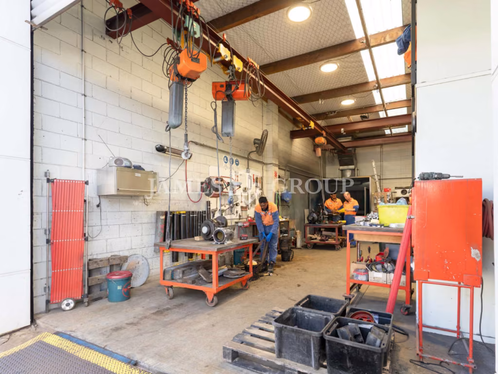 Turnkey Engineering Unit With Gantry + Booth