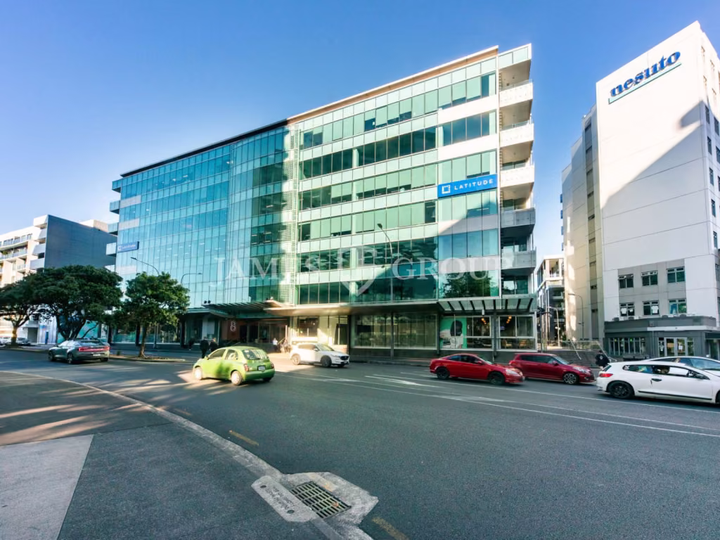 Modern Office With Café, Childcare & Harbour Views