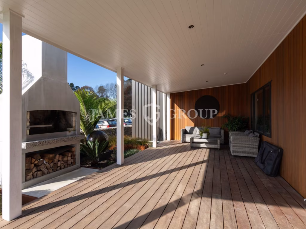 Versatile Drury Site With Warehouse And Yard