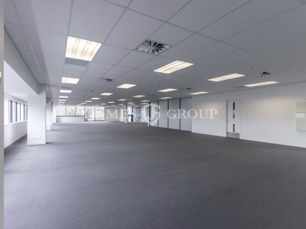 Standalone Epsom Office Ample Car Parking