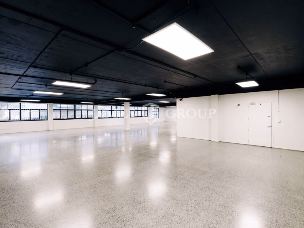 Office Or Warehouse Or High-end Showroom