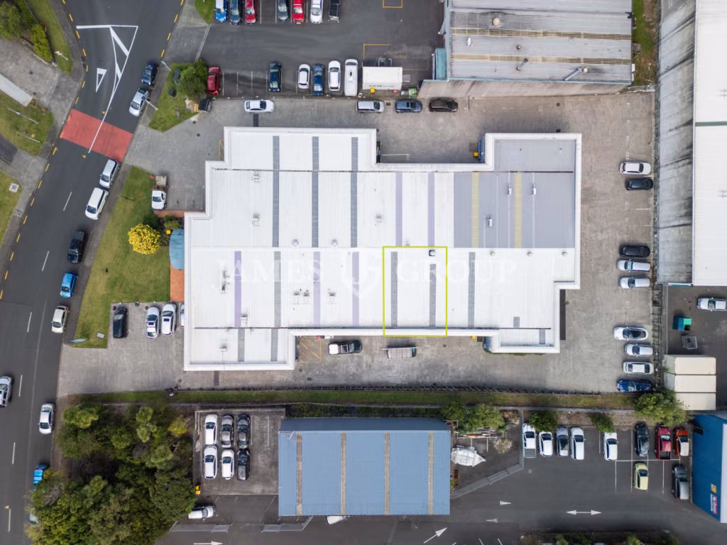 Affordable Henderson High Stud Unit | 180sqm