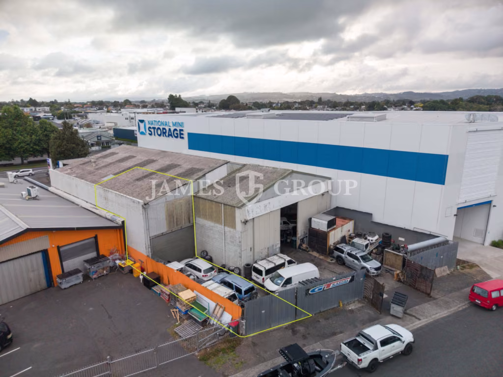 Affordable Yard & Warehouse In Central Takanini
