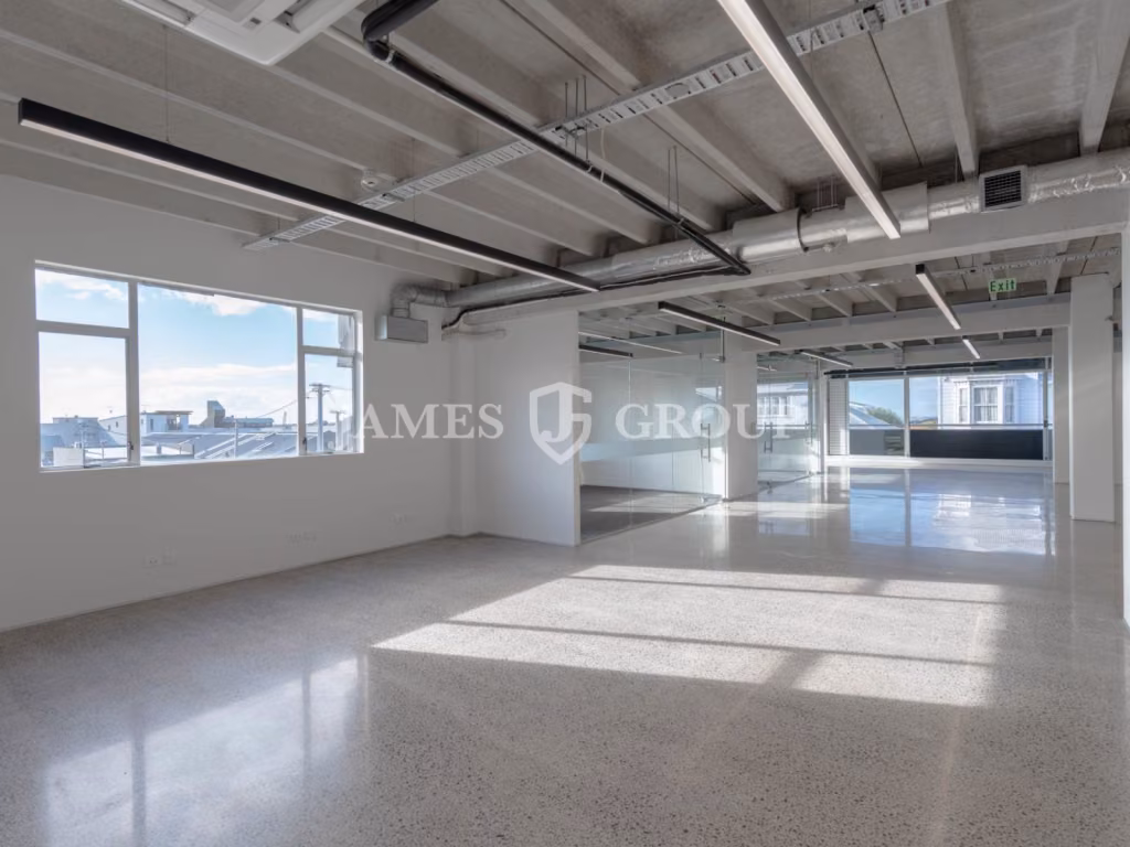 Light-filled Character Space With Ocean Outlook