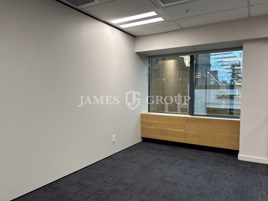 Modern Corner Office – Shortland Street