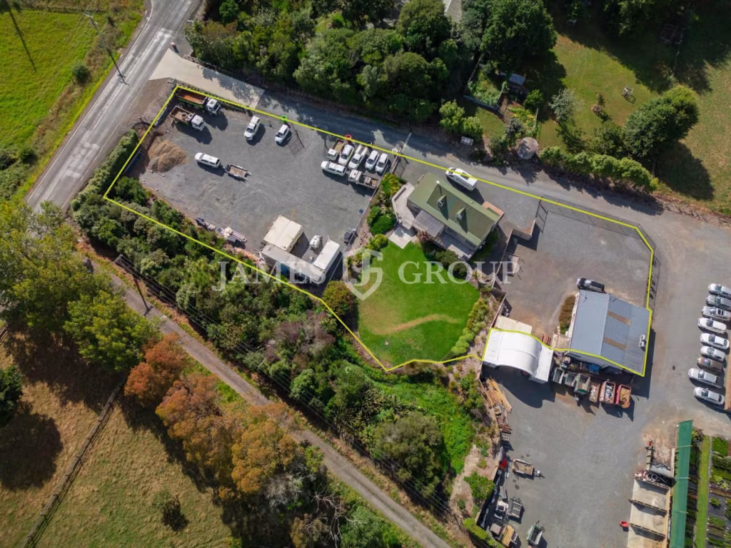 Flexible Options! Secure Yard, Office & Workshop