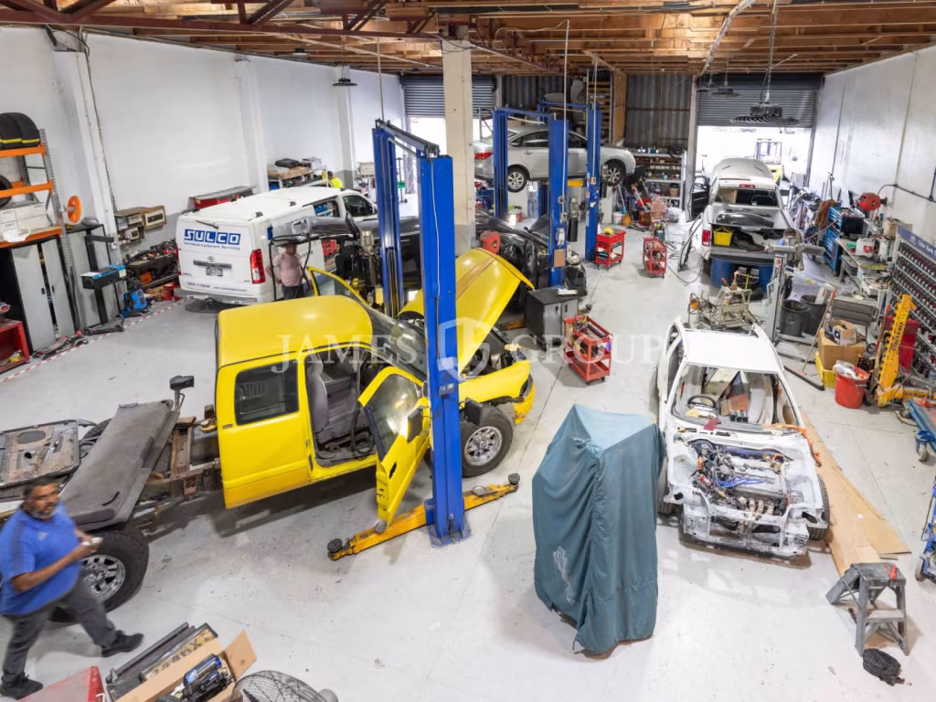 Versatile 397sqm Warehouse | Automotive Friendly