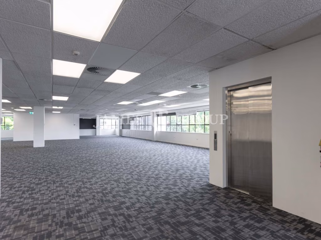 Elevate Your Business At 384 Manukau Road