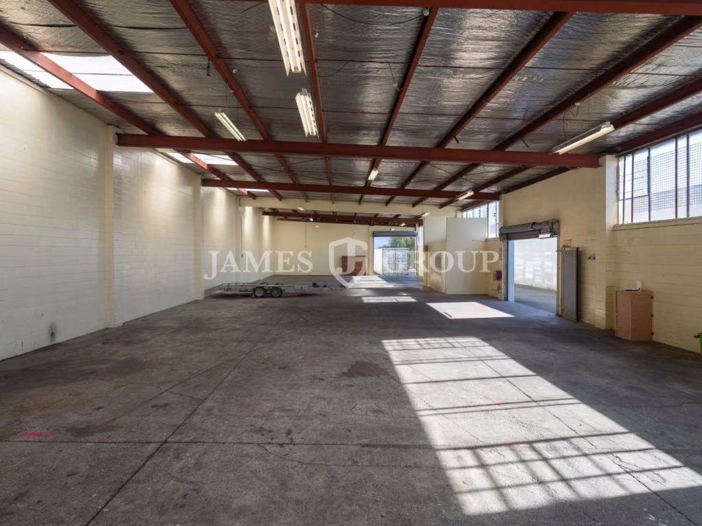 Rosebank Warehouse + Front Parking + Rear Yard