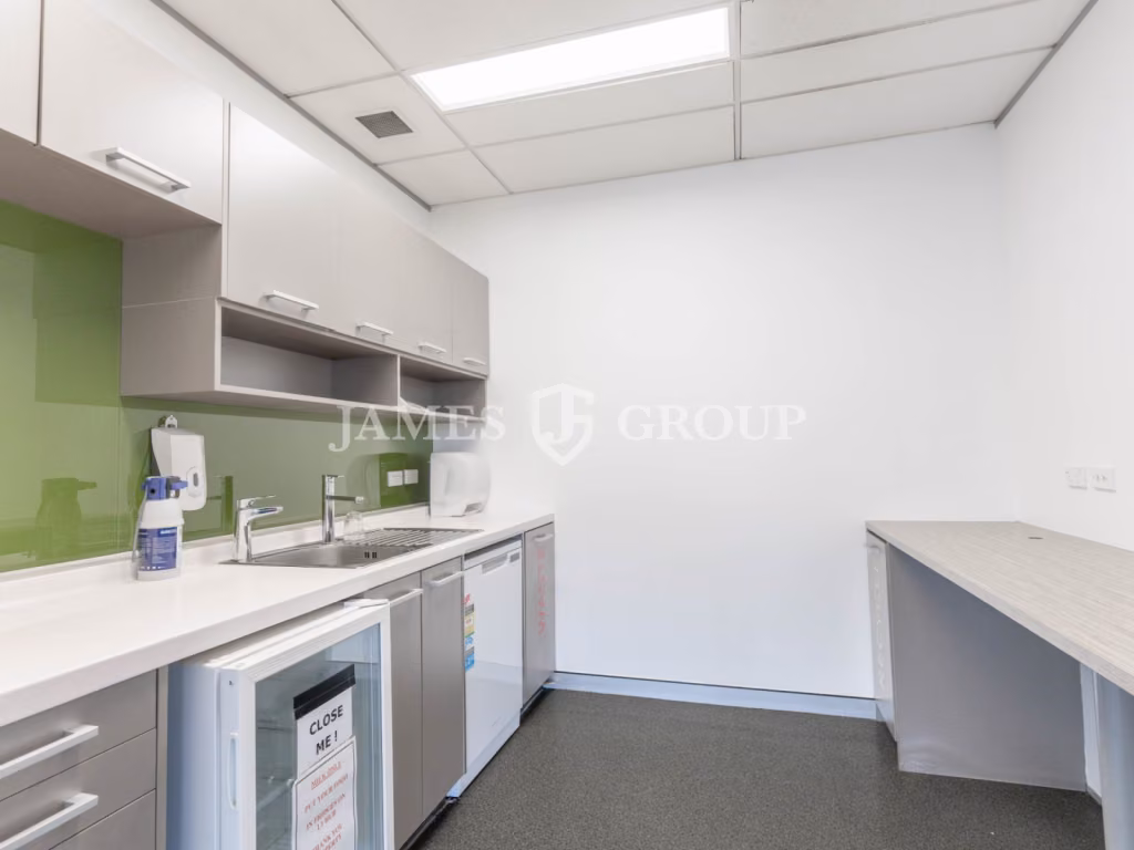 Ground Floor Office On Carlton Gore Road