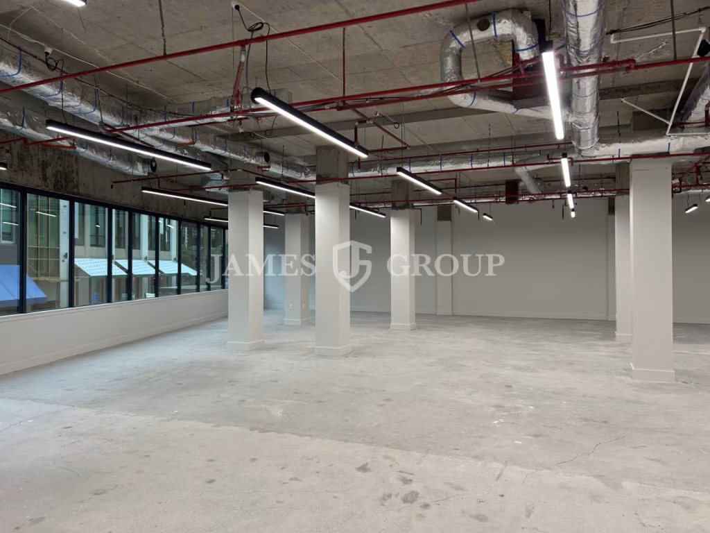 Plaza Level Office In The Heart Of The Cbd