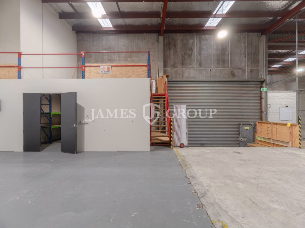 High Stud Warehouse + Modern Office In City Fringe