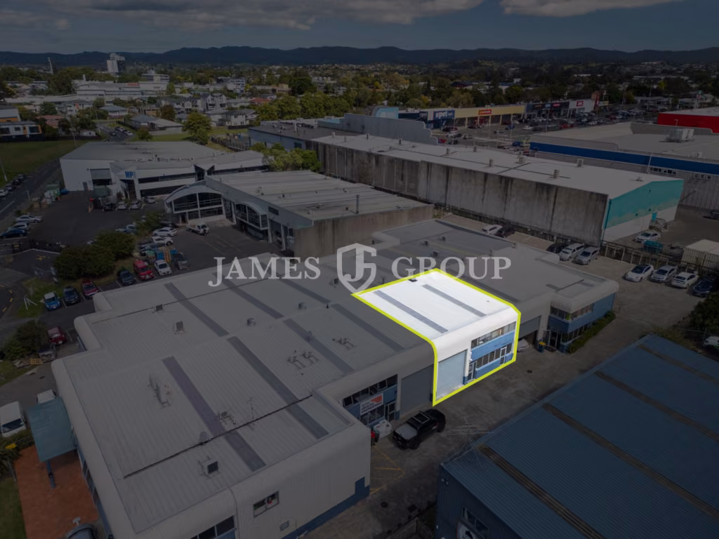 Affordable Henderson High Stud Unit | 180sqm