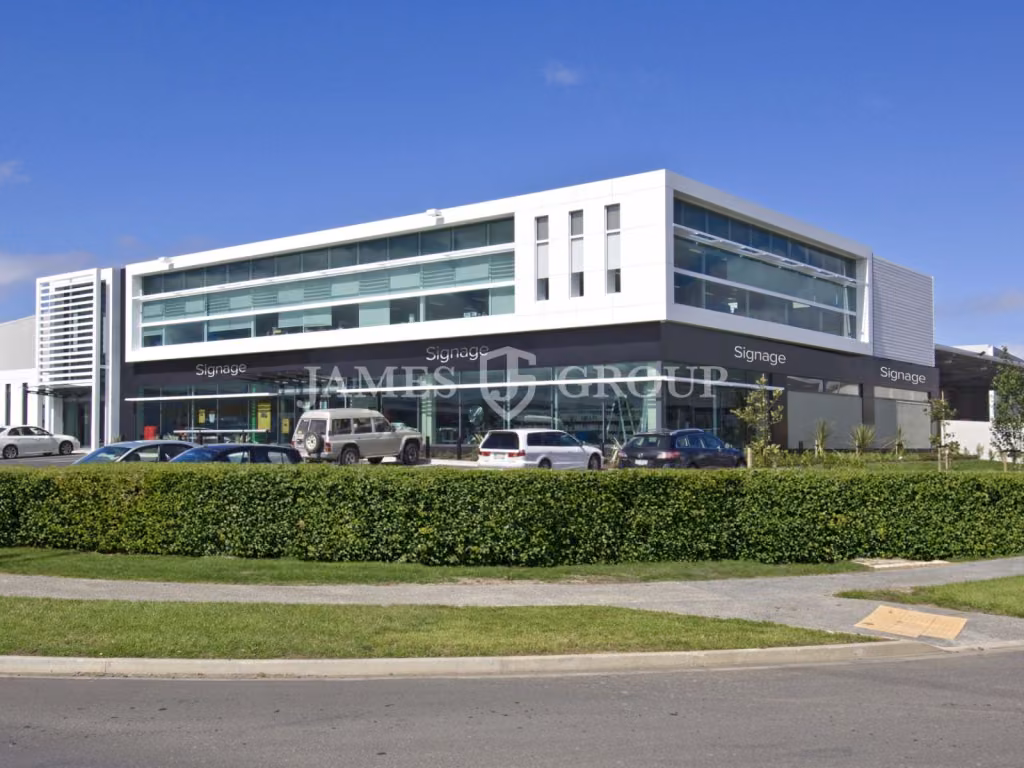 A-grade Facility | 82 Car Parks And Secure Yard