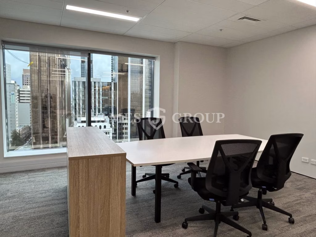 Well-presented Shortland Street Office