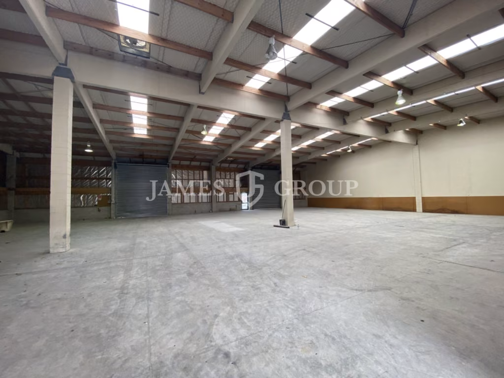 High Stud Henderson Warehouse + Mpi Approved Yard