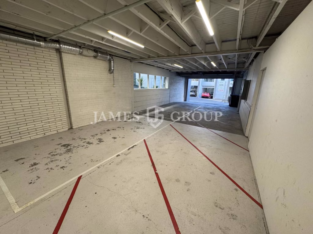 Versatile Eden Terrace Office + Secure Parking