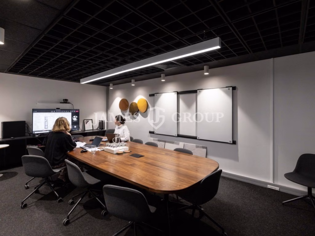 Premium Office Opportunity In City Fringe Suburb