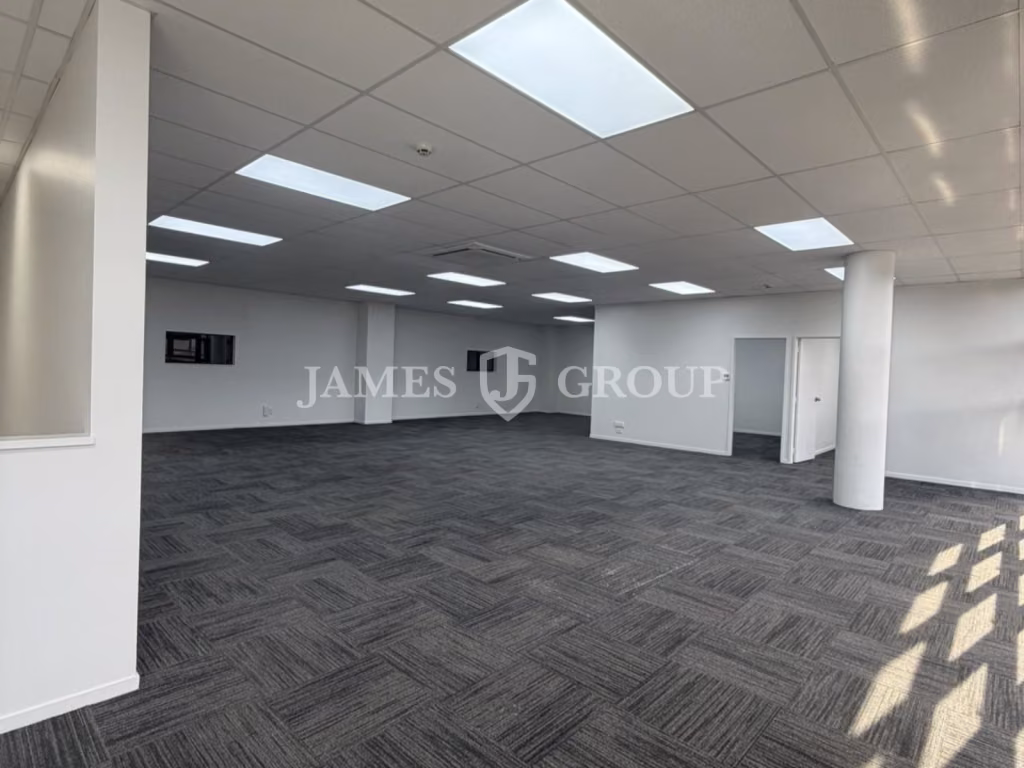 Refurbished & Ready | 590m² Penrose Unit