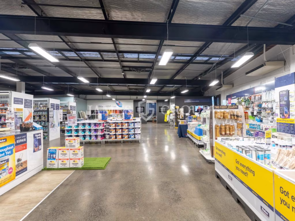 Expansive Kingsland Office Coming Q4 2026