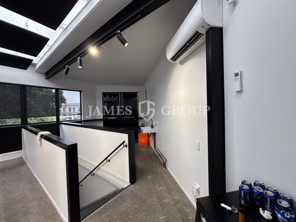 Fully Fitted Barber Space In Prime Newmarket