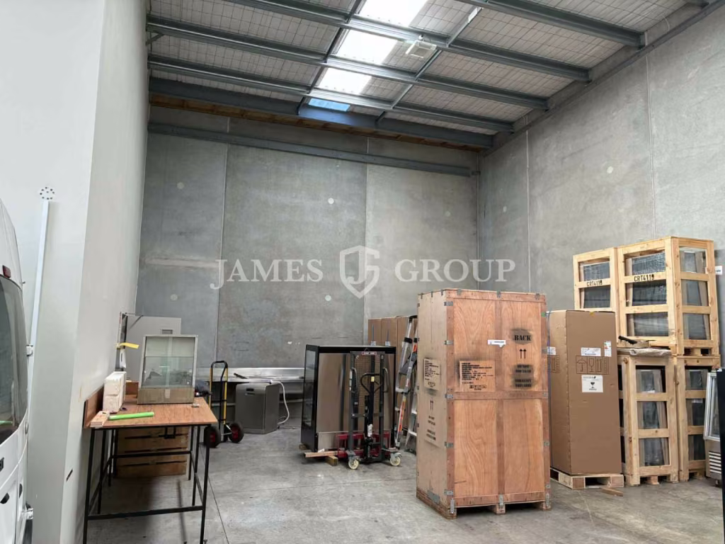 Modern 408sqm A-grade Airport Unit | Available Now