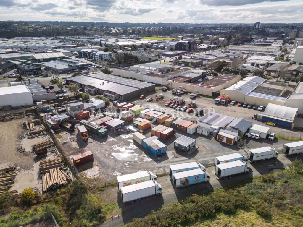 Full Serviced Henderson Yard | 3,033sqm