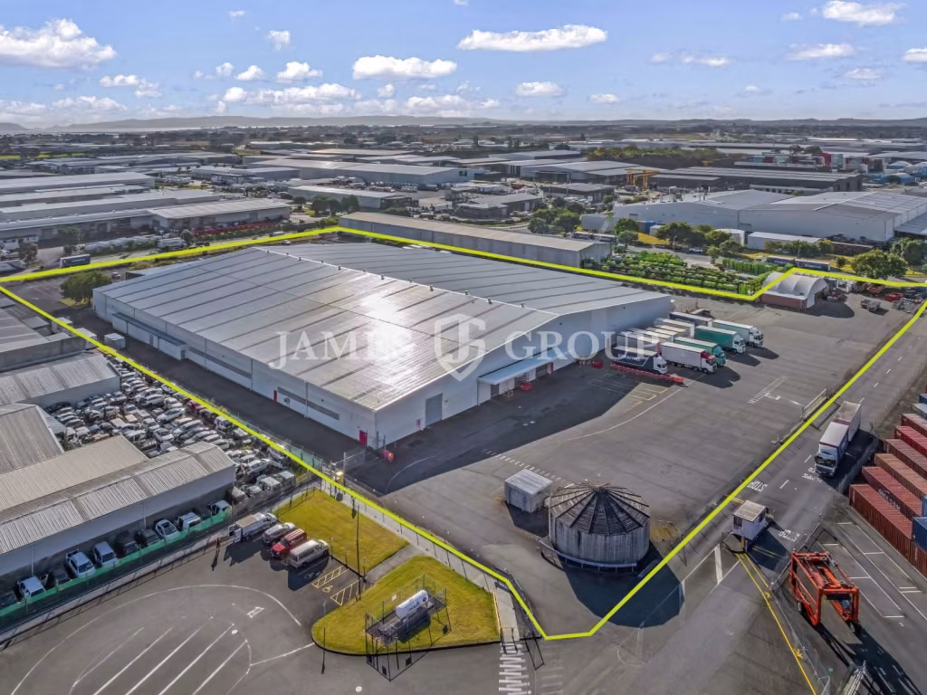 Large-scale Yard & Warehouse – 17 Mayo Road, Wiri