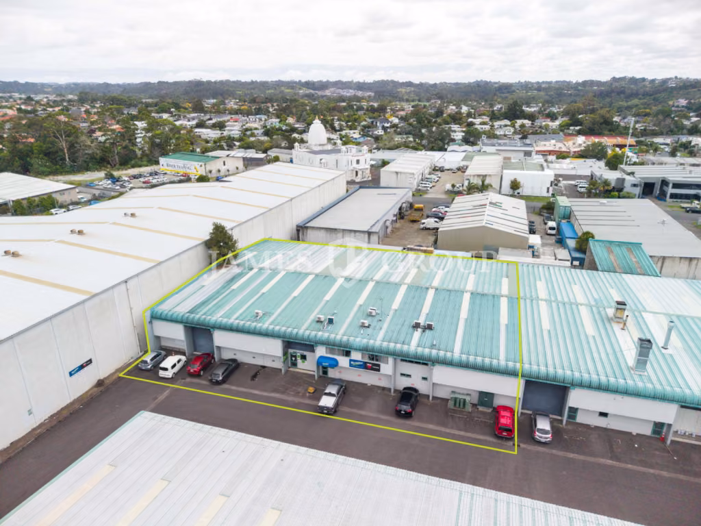High Stud Henderson Warehouse + Mpi Approved Yard