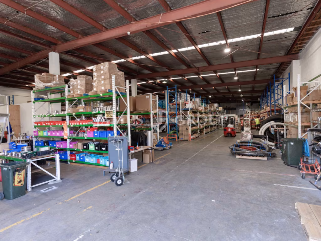 High Profile & Dual Access – 1,800sqm Industrial