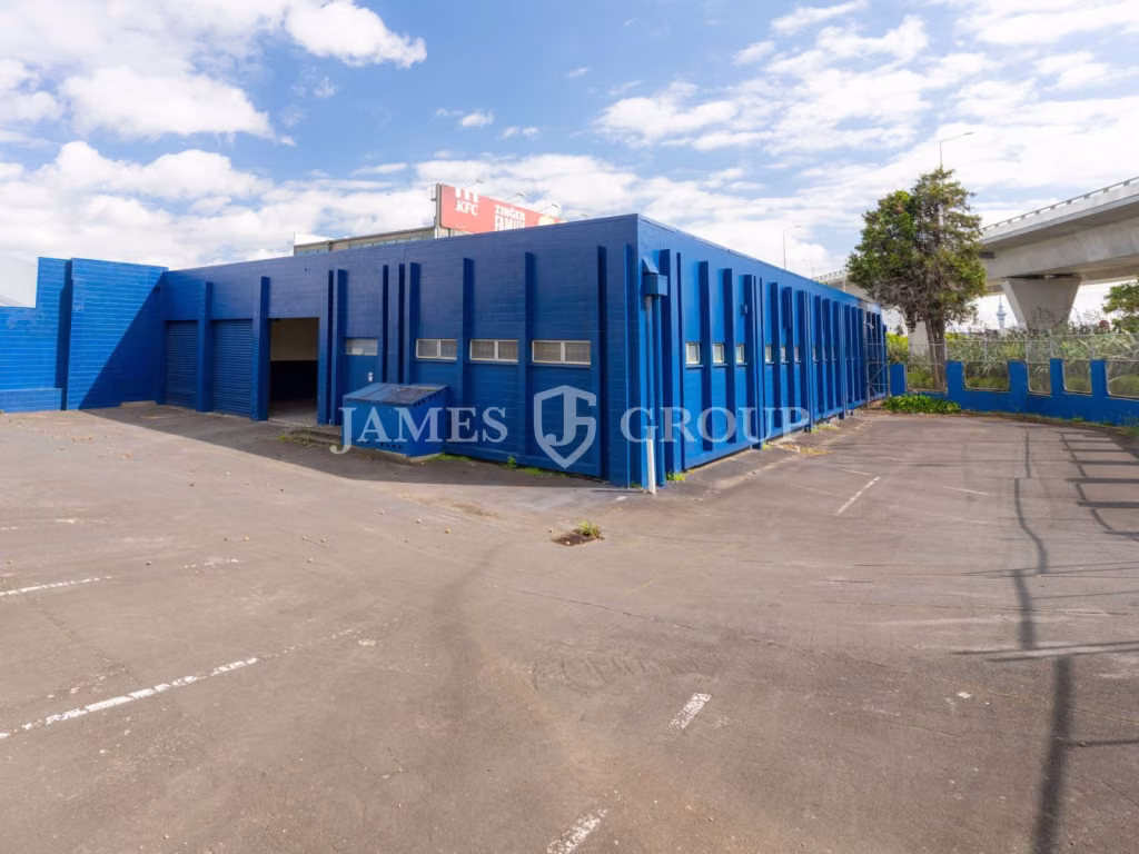 Rare Newmarket Corner Site With Profile | 22 Parks
