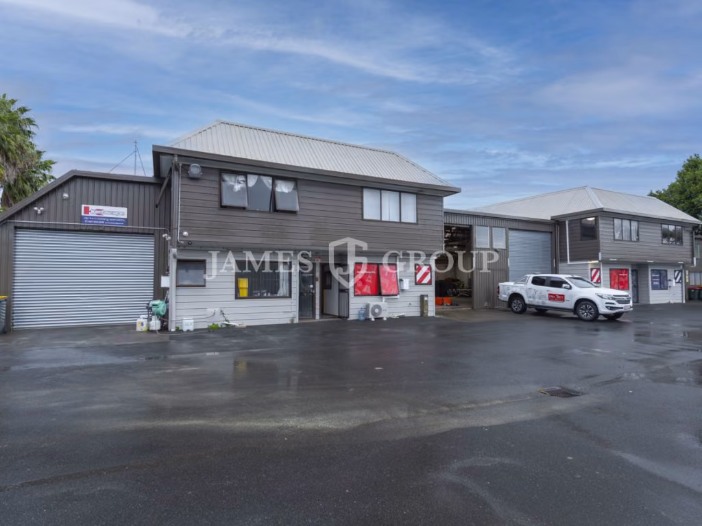 Rare Yard + Corner Profile | Papakura