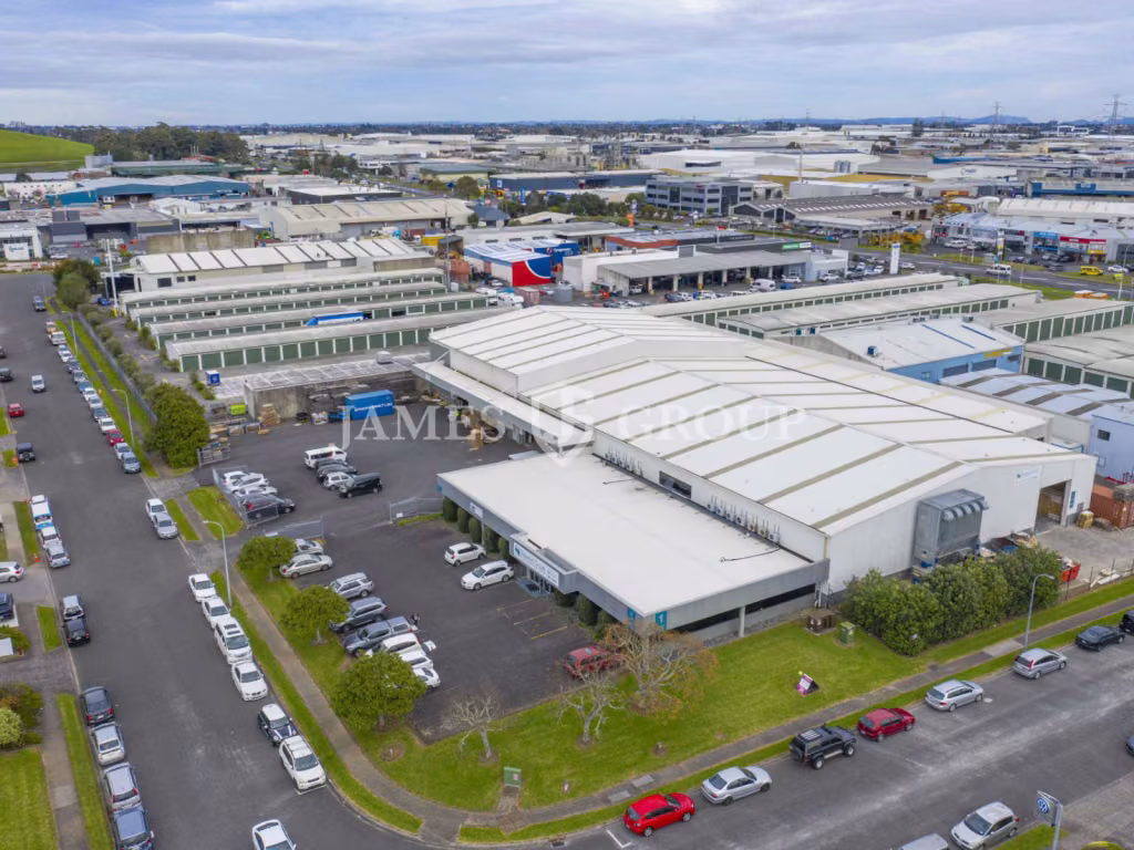 Premium Corner Site Warehouse + Large Secure Yard