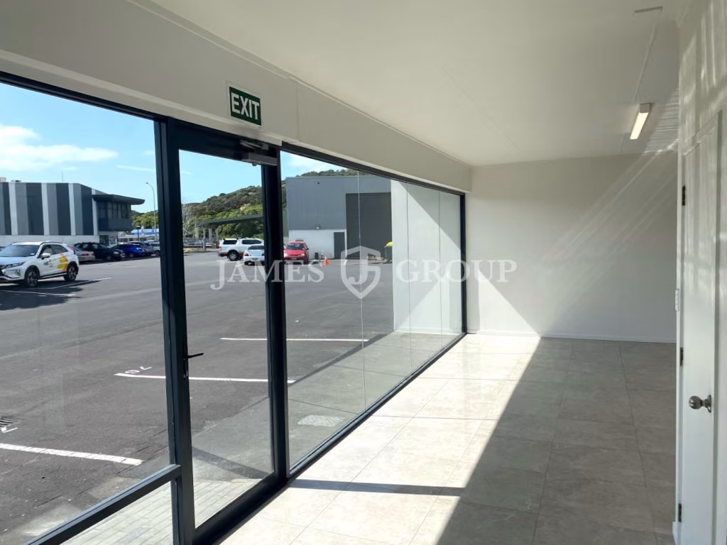 Refurbished & Ready | 465m² Penrose Warehouse