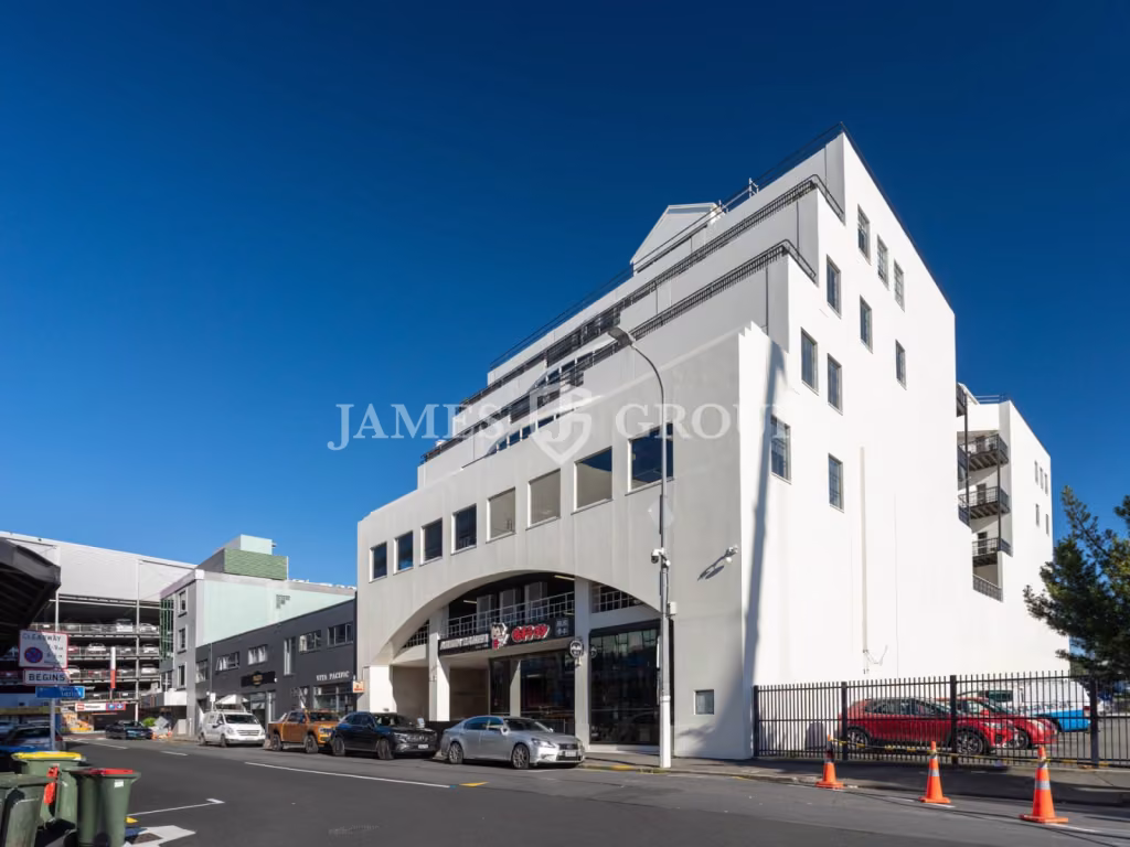 Spacious Newmarket Office | Parks Available