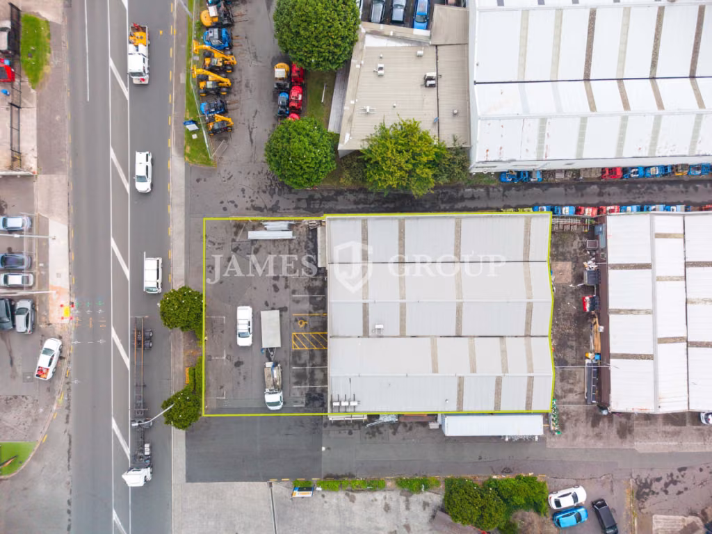 Road Front Warehouse | Exclusive 795m² Yard
