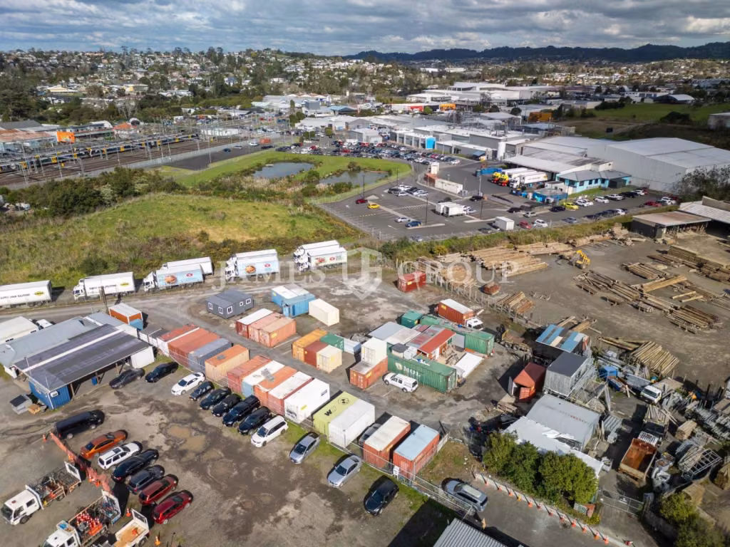 Full Serviced Henderson Yard | 3,033sqm